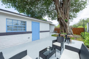 Blue Door - Miami Studio
